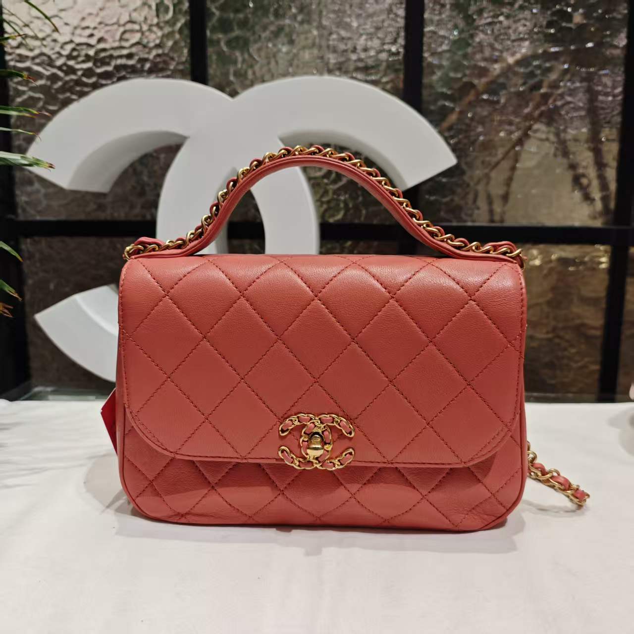 95新 Chanel/香奈儿 香奈儿 橘红19bag邮差包