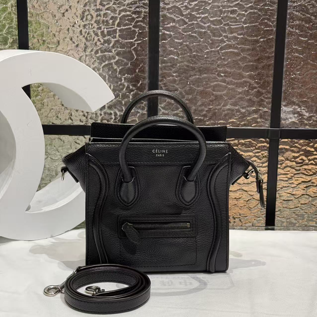 95新 Celine/思琳 Celine瑟琳小号笑脸斜挎包