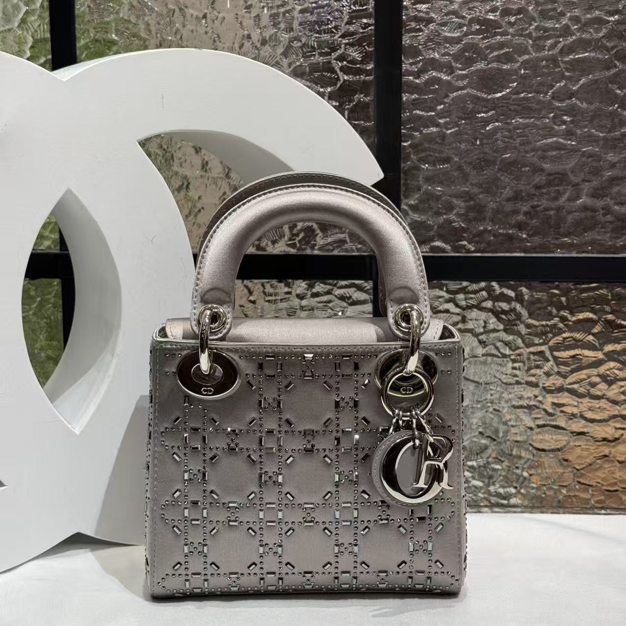 99新 DIOR/迪奥 Dior 缎面灰银三格戴妃斜挎包